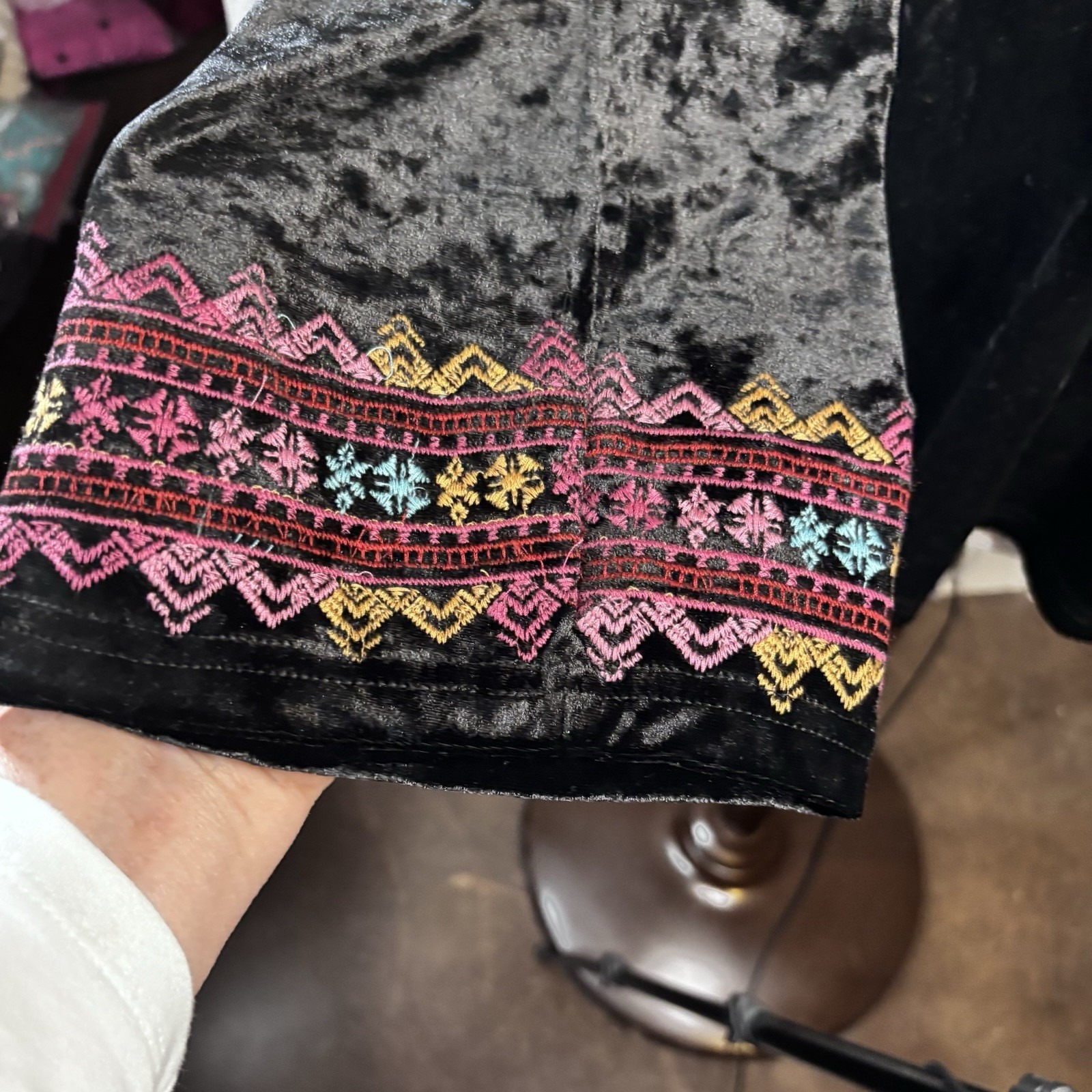 Black Crushed Velvet Embroidered Womens Hooded Top Flair Sleeve Whimsygoth Nwt — image 4 of 8
